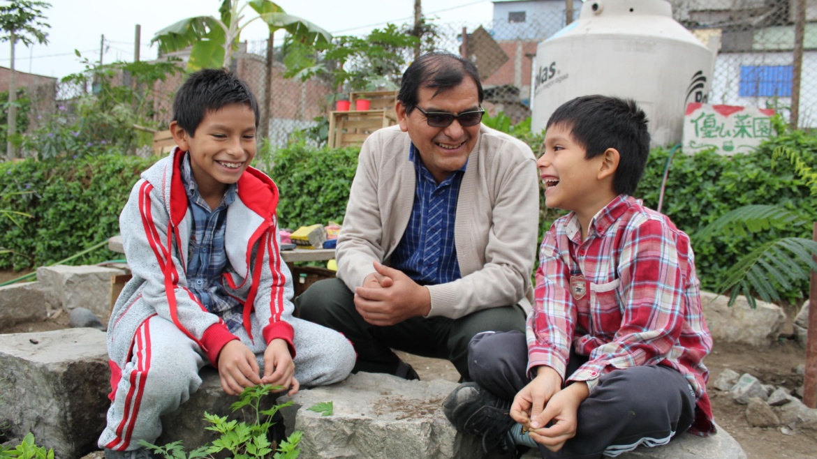 La tarea de ser padre implica amor, confianza y acompañamiento en el desarrollo de los niños
