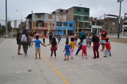 En Villa El Salvador, vecinos y niños construyen un espacio amigable y seguro para la infancia