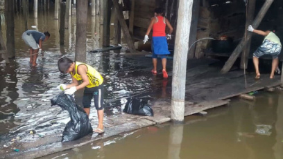 Iquitos: niños del distrito de Belén limpian zona baja y río Itaya